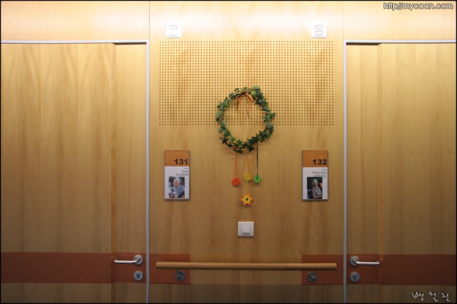 개인침실입구부분 재실노인을 충분히 고려한 디테일