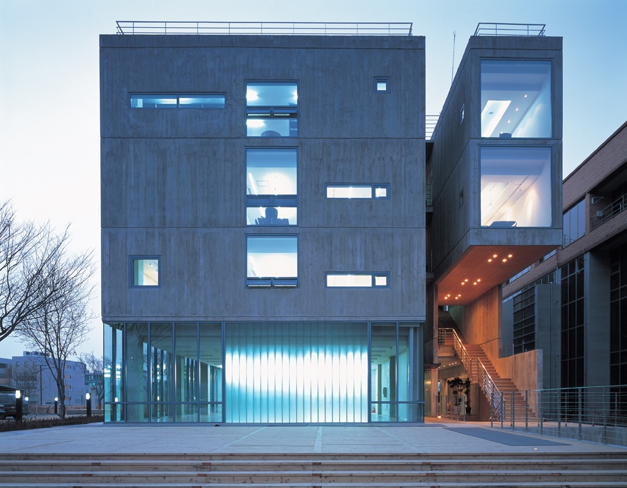 도로에서본 북이십일사옥 야경