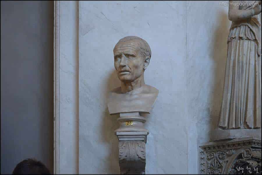 GAIUS  JULIUS CAESAR