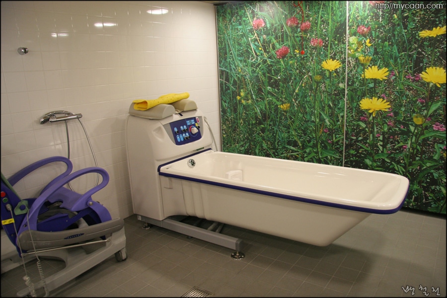 욕실의 분위기와 기능성 욕조