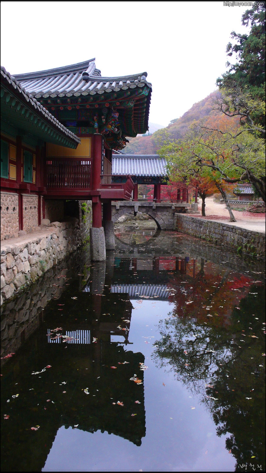 임종각의 루와 우화각