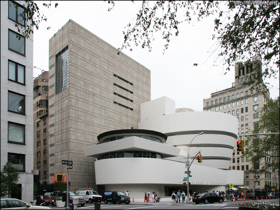 새로 단장한 구겐하임미술관 전경