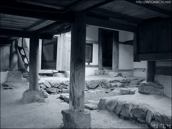 외부공간화되어있는 정지