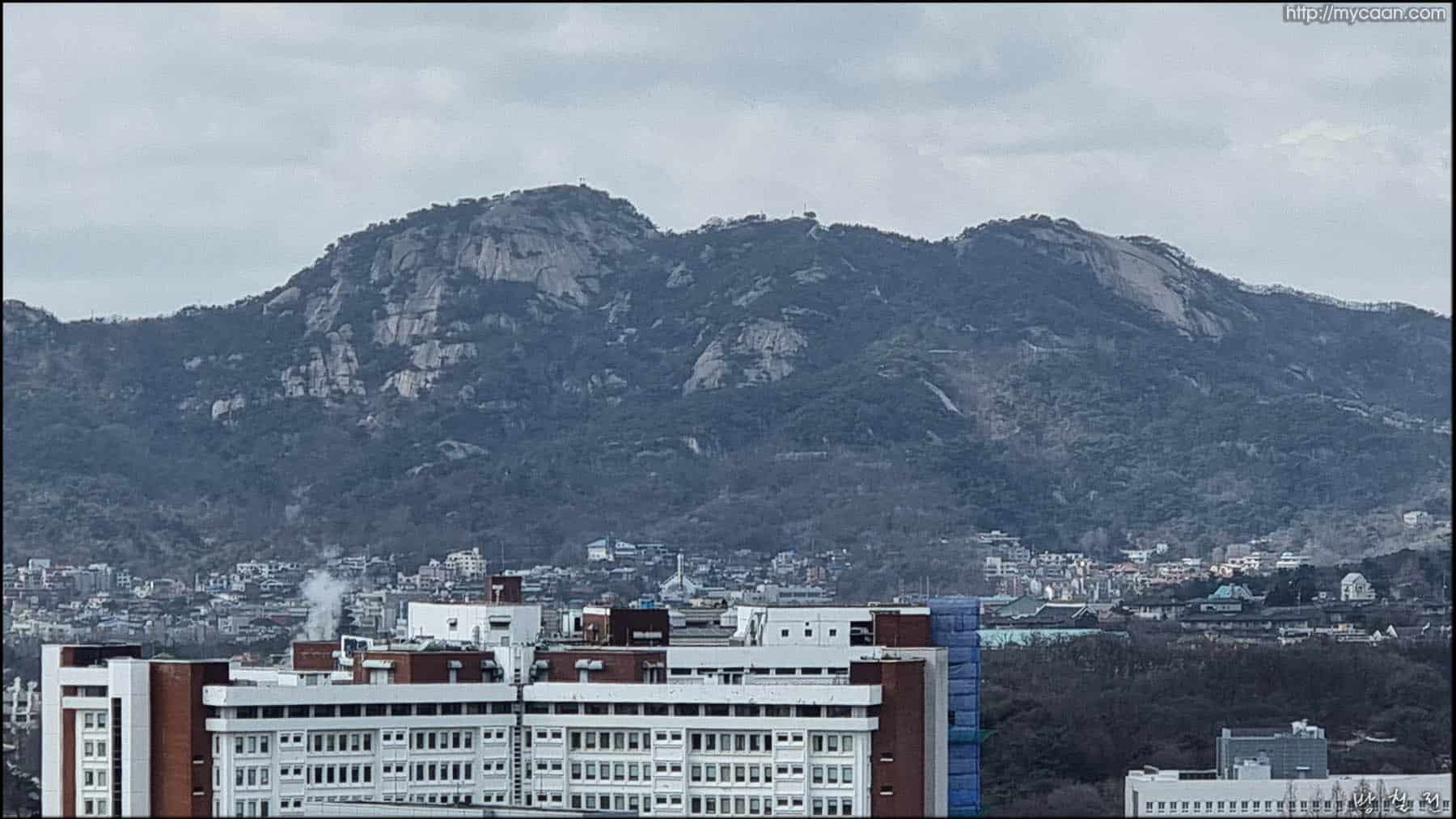 한양의 우백호 격인 인왕산